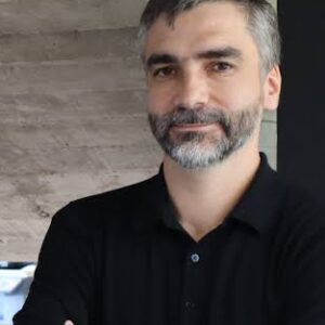 Entrevista a Felipe Link «Por ahora, el sueño de la casa propia sigue estando presente, aunque cada vez más tensionado por la realidad»