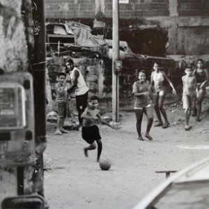 «Ciudad inclusiva en favelas. El caso del Complexo do Alemão en el Río de Janeiro post-olímpico»